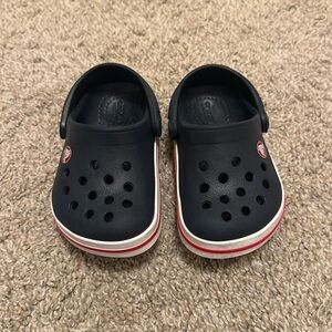 Baby crocs, size 5c, navy and red